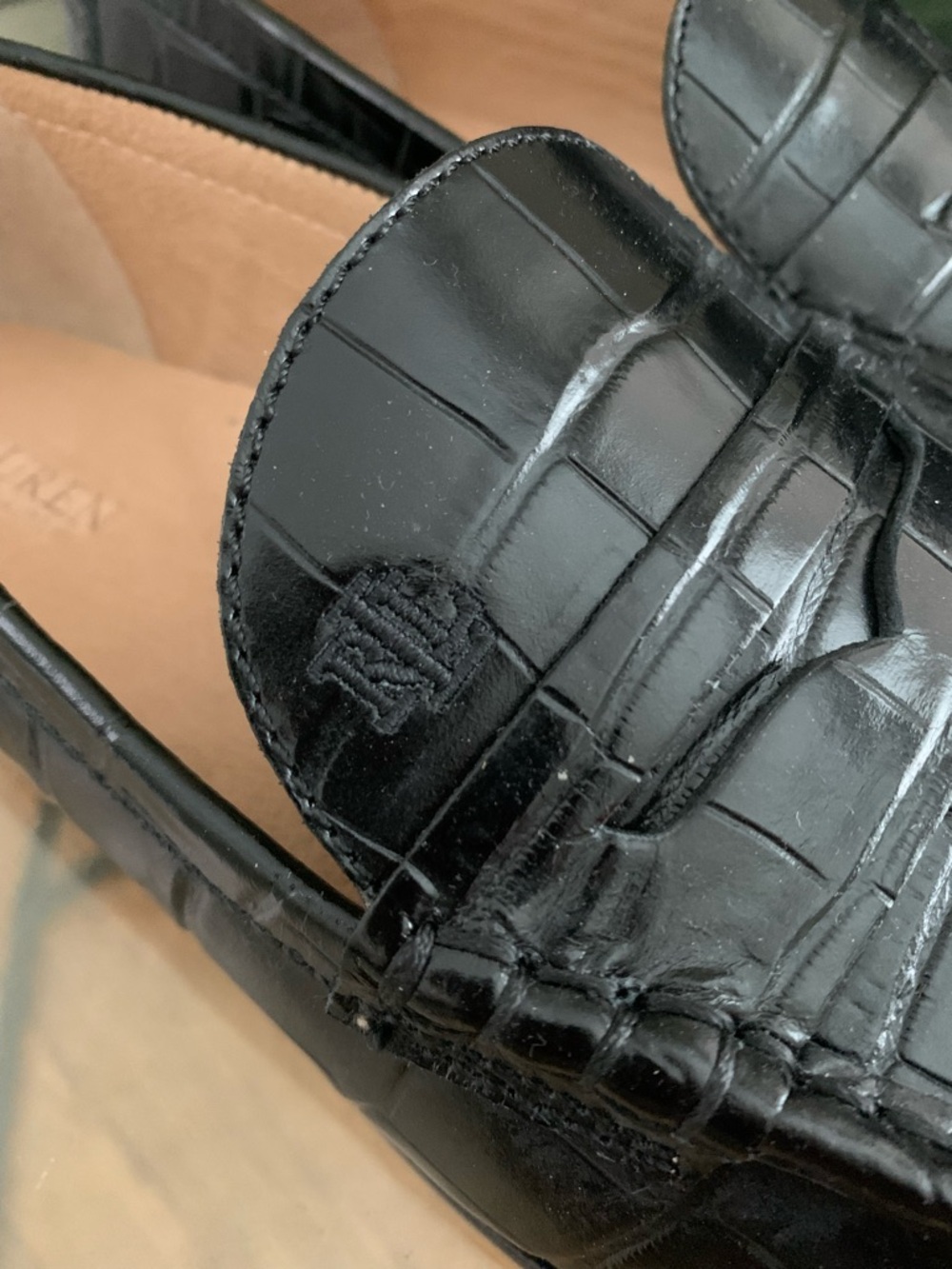 Women’s Black Croc-Embossed Leather Penny Loafers 9.5B - Picture 4 of 8
